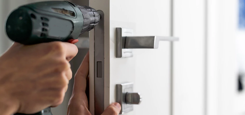 Locksmith For Lock Replacement Near Me in Solana Beach, CA
