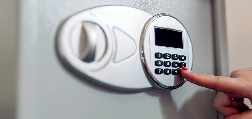 Jewelry Safe Cracking in Solana Beach, California